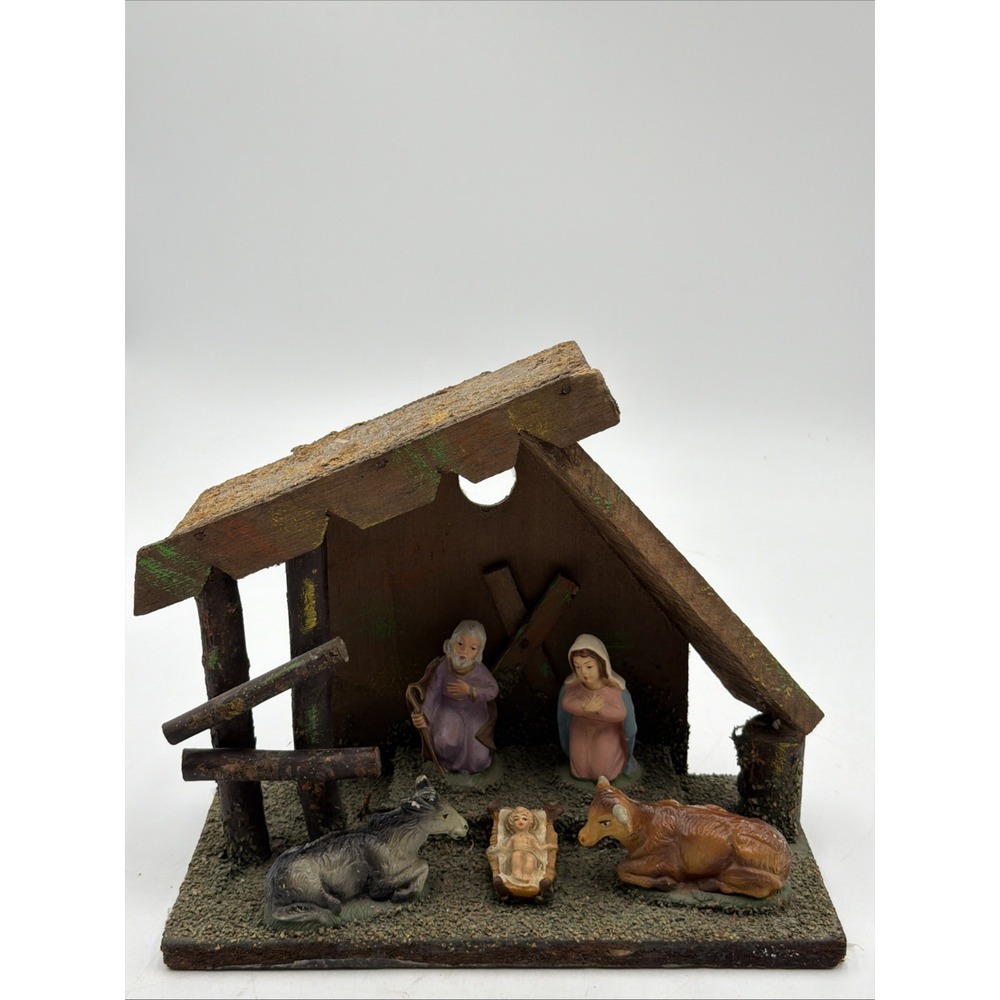 VTG Nativity Scene Christmas Jesus Mary Joseph  Animals AFFIXED TO BASE Italy